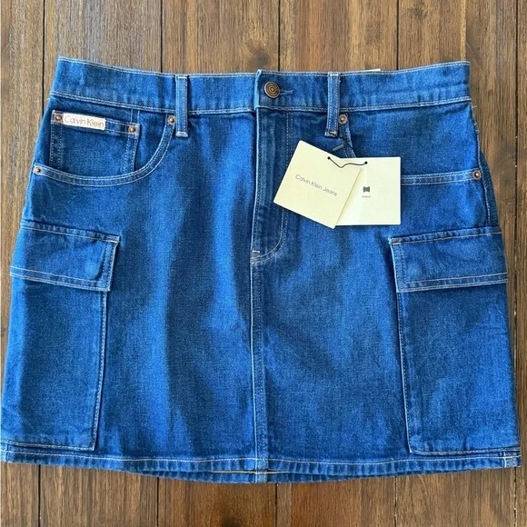 NWT Calvin Klein Utility Jean Cargo Mini Skirt Size 30 - Picture 2 of 6